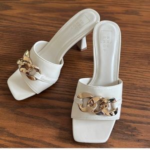 Women’s Cream gold chain detail Shu Shop Heels, 7.5, VICI